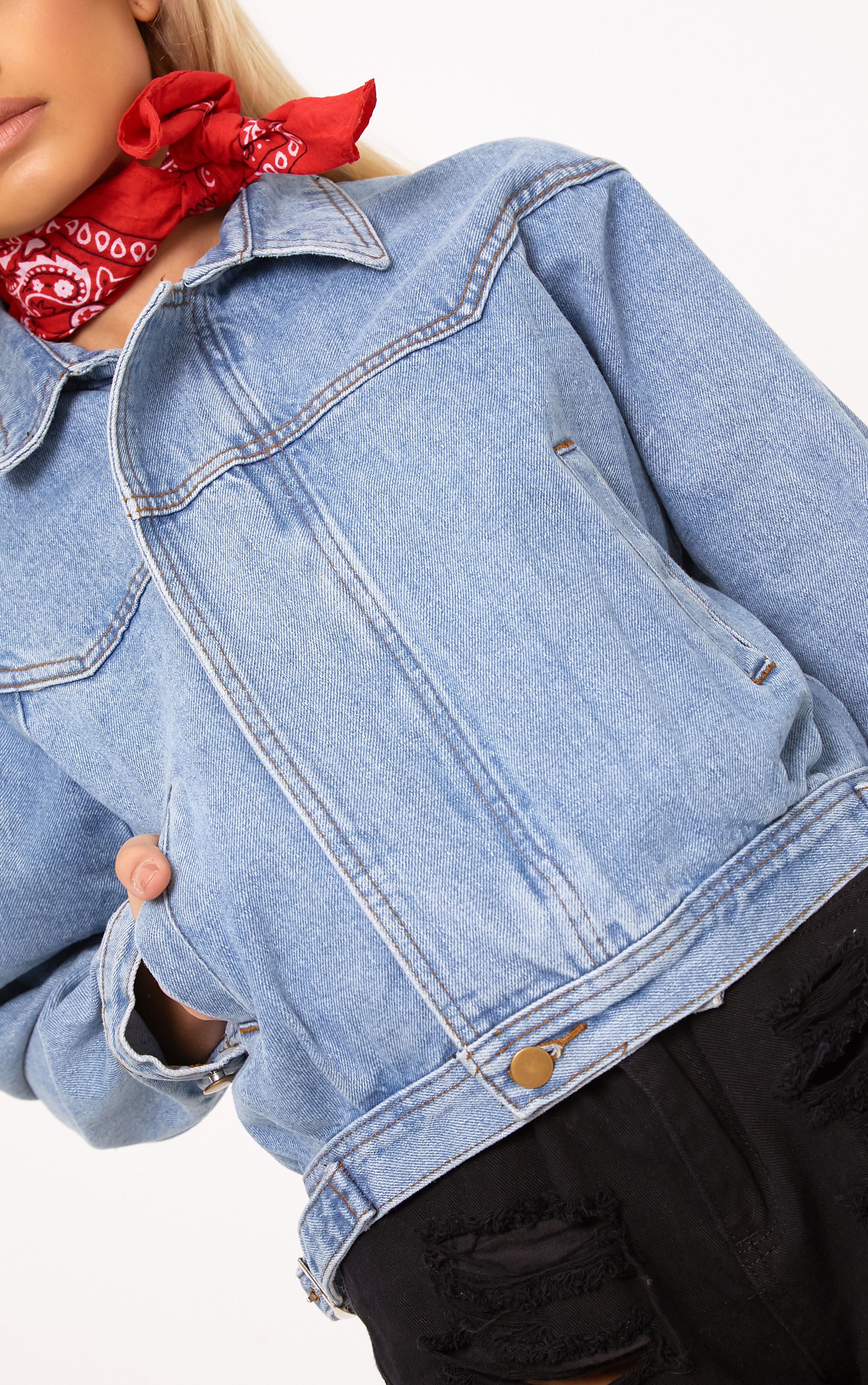 Light Wash Cropped Denim Jacket Coats & Jackets PrettyLittleThing